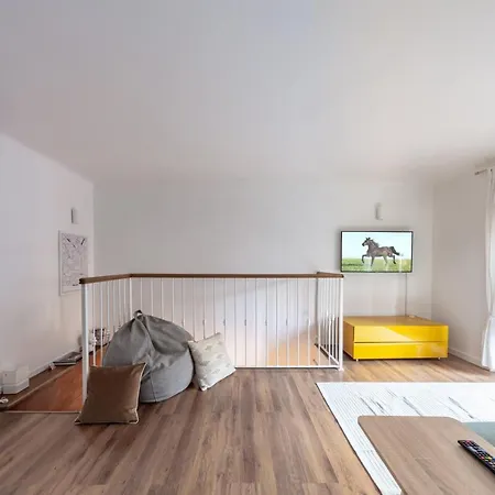 Lägenhet Cozy X4 - 600 M Far From M3 Affori Fn Milano
